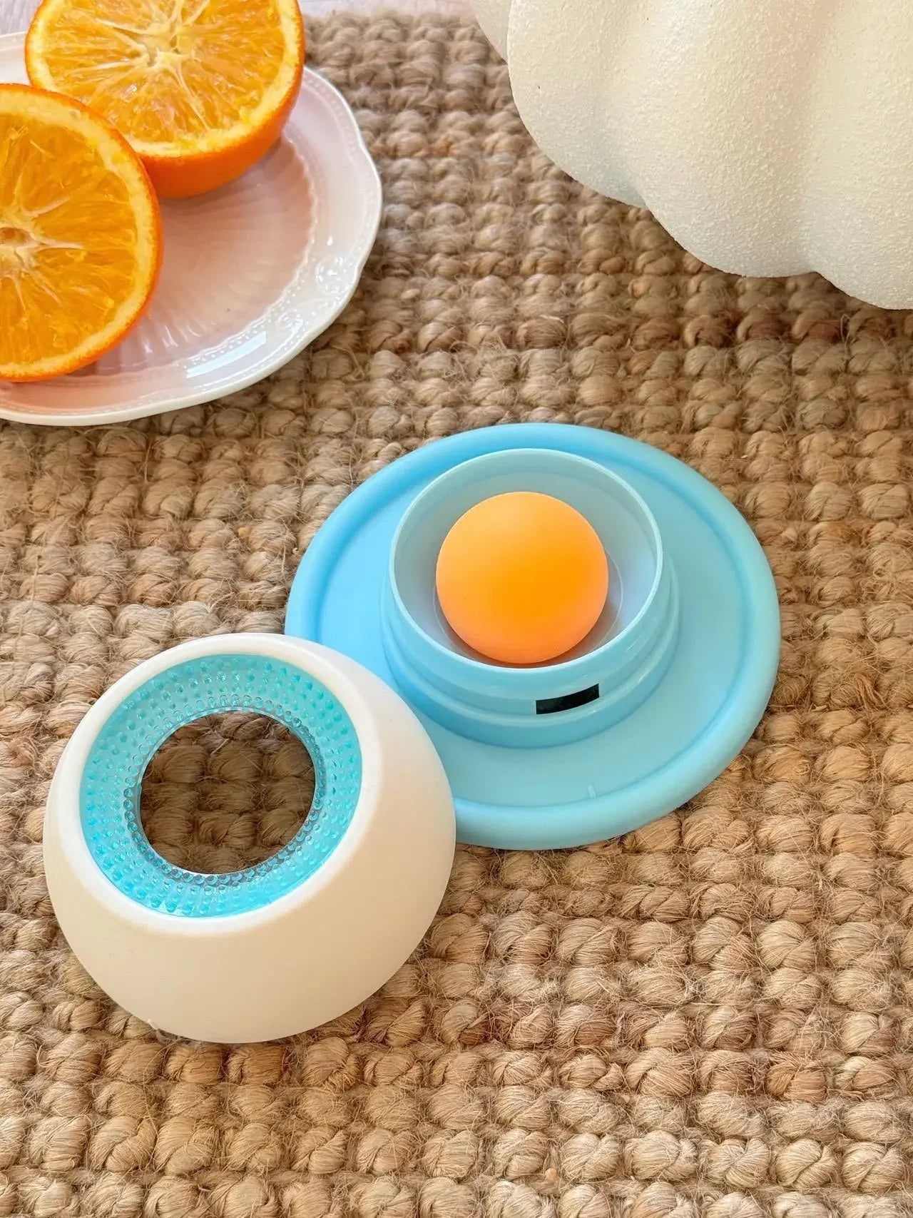 Lick Treat Dispenser - Up to 1 Hour of Enjoyment